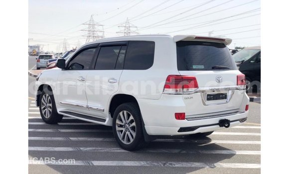 Buy Import Toyota Land Cruiser White Car in Import - Dubai in Uganda Buy Import Toyota Land Cruiser White Car in Import - Dubai in Uganda