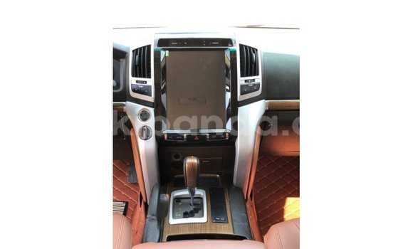 Buy Import Toyota Land Cruiser White Car in Import - Dubai in Uganda Buy Import Toyota Land Cruiser White Car in Import - Dubai in Uganda