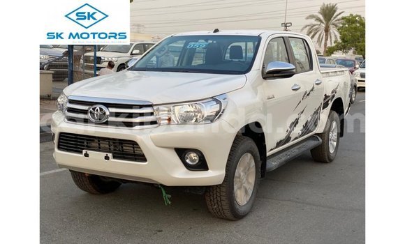 Acheter Import Voiture Toyota Hilux Blanc à Import - Dubai, Ouganda Acheter Import Voiture Toyota Hilux Blanc à Import - Dubai, Ouganda