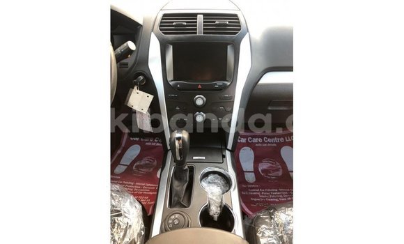 Acheter Import Voiture Ford Explorer Bleu à Import - Dubai, Ouganda Acheter Import Voiture Ford Explorer Bleu à Import - Dubai, Ouganda