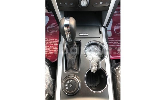 Acheter Import Voiture Ford Explorer Bleu à Import - Dubai, Ouganda Acheter Import Voiture Ford Explorer Bleu à Import - Dubai, Ouganda