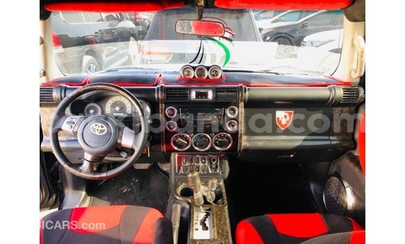 Buy Import Toyota FJ Cruiser Black Car in Import - Dubai in Uganda Buy Import Toyota FJ Cruiser Black Car in Import - Dubai in Uganda