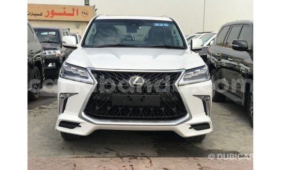 Acheter Import Voiture Lexus LX Blanc à Import - Dubai, Ouganda Acheter Import Voiture Lexus LX Blanc à Import - Dubai, Ouganda
