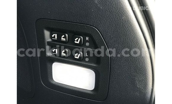 Acheter Import Voiture Lexus LX Blanc à Import - Dubai, Ouganda Acheter Import Voiture Lexus LX Blanc à Import - Dubai, Ouganda