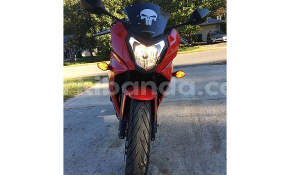 Acheter Occasion Moto Honda Pasola Rouge à Entebbe, Ouganda Acheter Occasion Moto Honda Pasola Rouge à Entebbe, Ouganda