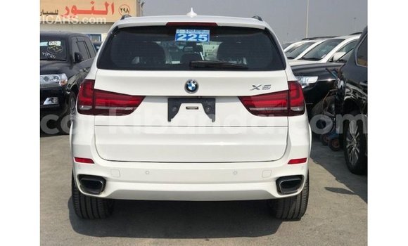 Nunua Imported BMW X5 Nyeupe Gari ndani ya Import - Dubai nchini Uganda Nunua Imported BMW X5 Nyeupe Gari ndani ya Import - Dubai nchini Uganda