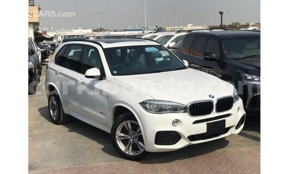 Nunua Imported BMW X5 Nyeupe Gari ndani ya Import - Dubai nchini Uganda Nunua Imported BMW X5 Nyeupe Gari ndani ya Import - Dubai nchini Uganda