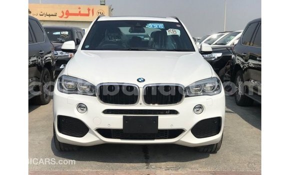 Nunua Imported BMW X5 Nyeupe Gari ndani ya Import - Dubai nchini Uganda Nunua Imported BMW X5 Nyeupe Gari ndani ya Import - Dubai nchini Uganda