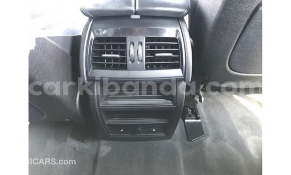 Nunua Imported BMW X5 Nyeupe Gari ndani ya Import - Dubai nchini Uganda Nunua Imported BMW X5 Nyeupe Gari ndani ya Import - Dubai nchini Uganda