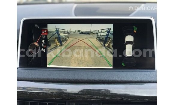 Nunua Imported BMW X5 Nyeupe Gari ndani ya Import - Dubai nchini Uganda Nunua Imported BMW X5 Nyeupe Gari ndani ya Import - Dubai nchini Uganda