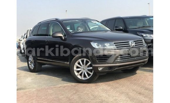 Acheter Import Voiture Volkswagen Touareg Marron à Import - Dubai, Ouganda