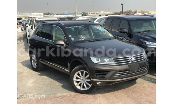 Buy Import Volkswagen Touareg Brown Car in Import - Dubai in Uganda Buy Import Volkswagen Touareg Brown Car in Import - Dubai in Uganda