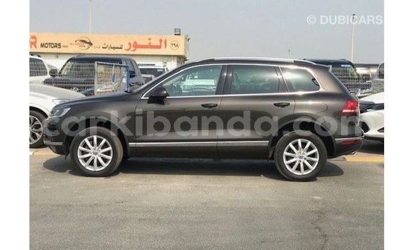 Buy Import Volkswagen Touareg Brown Car in Import - Dubai in Uganda Buy Import Volkswagen Touareg Brown Car in Import - Dubai in Uganda