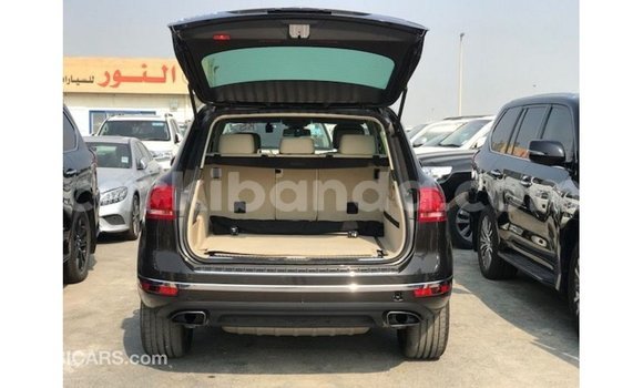 Buy Import Volkswagen Touareg Brown Car in Import - Dubai in Uganda Buy Import Volkswagen Touareg Brown Car in Import - Dubai in Uganda