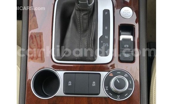 Buy Import Volkswagen Touareg Brown Car in Import - Dubai in Uganda Buy Import Volkswagen Touareg Brown Car in Import - Dubai in Uganda