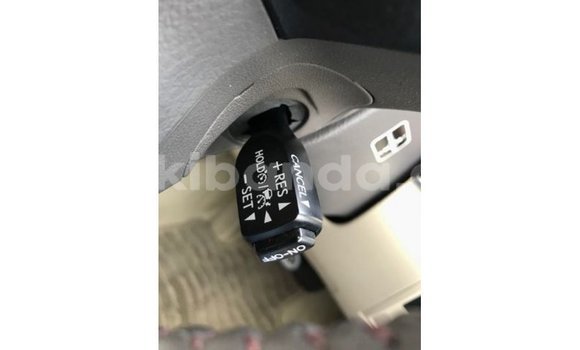 Nunua Imported Toyota Land Cruiser Nyekundu Gari ndani ya Import - Dubai nchini Uganda Nunua Imported Toyota Land Cruiser Nyekundu Gari ndani ya Import - Dubai nchini Uganda