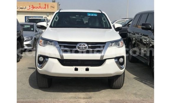 Gura Imported Toyota Fortuner White Imodoka i Import - Dubai mu Uganda Gura Imported Toyota Fortuner White Imodoka i Import - Dubai mu Uganda