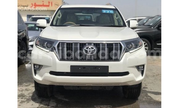 Acheter Import Voiture Toyota Prado Blanc à Import - Dubai, Ouganda Acheter Import Voiture Toyota Prado Blanc à Import - Dubai, Ouganda