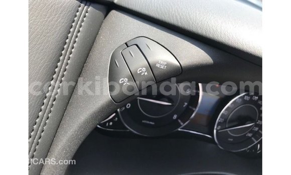 Gura Imported Nissan Patrol Blue Imodoka i Import - Dubai mu Uganda Gura Imported Nissan Patrol Blue Imodoka i Import - Dubai mu Uganda