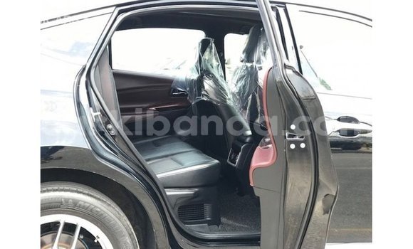 Nunua Imported Toyota Harrier Nyeusi Gari ndani ya Import - Dubai nchini Uganda Nunua Imported Toyota Harrier Nyeusi Gari ndani ya Import - Dubai nchini Uganda