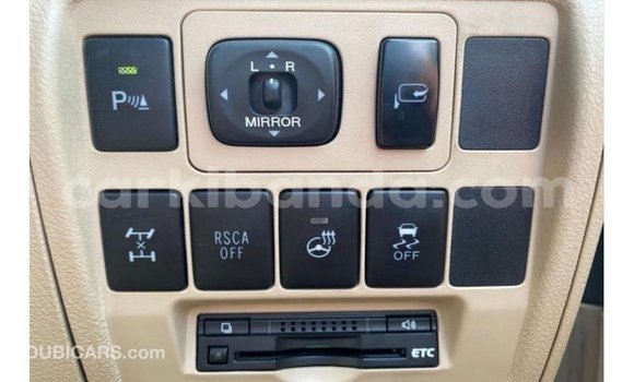 Acheter Import Voiture Toyota Land Cruiser Noir à Import - Dubai, Ouganda Acheter Import Voiture Toyota Land Cruiser Noir à Import - Dubai, Ouganda