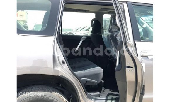 Nunua Imported Toyota Prado Brown Gari ndani ya Import - Dubai nchini Uganda Nunua Imported Toyota Prado Brown Gari ndani ya Import - Dubai nchini Uganda