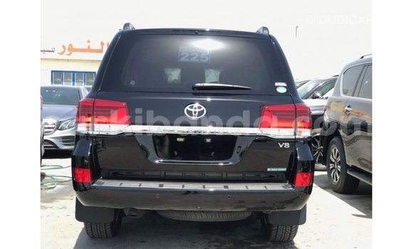 Acheter Import Voiture Toyota Land Cruiser Noir à Import - Dubai, Ouganda Acheter Import Voiture Toyota Land Cruiser Noir à Import - Dubai, Ouganda