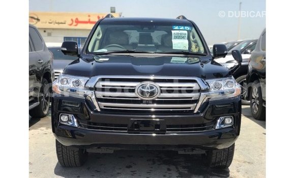 Acheter Import Voiture Toyota Land Cruiser Noir à Import - Dubai, Ouganda Acheter Import Voiture Toyota Land Cruiser Noir à Import - Dubai, Ouganda