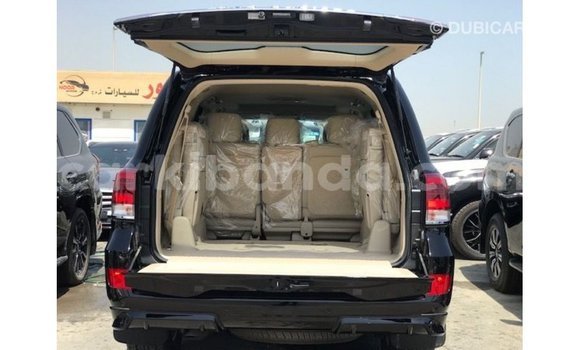 Gura Imported Toyota Land Cruiser Black Imodoka i Import - Dubai mu Uganda Gura Imported Toyota Land Cruiser Black Imodoka i Import - Dubai mu Uganda
