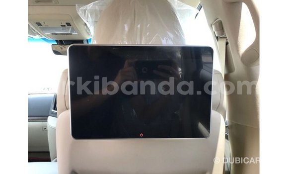 Gura Imported Toyota Land Cruiser Black Imodoka i Import - Dubai mu Uganda Gura Imported Toyota Land Cruiser Black Imodoka i Import - Dubai mu Uganda