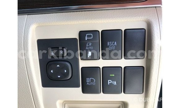 Gura Imported Toyota Land Cruiser Black Imodoka i Import - Dubai mu Uganda Gura Imported Toyota Land Cruiser Black Imodoka i Import - Dubai mu Uganda