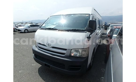 Acheter Import Voiture Toyota Hiace Blanc à Import - Dubai, Ouganda Acheter Import Voiture Toyota Hiace Blanc à Import - Dubai, Ouganda