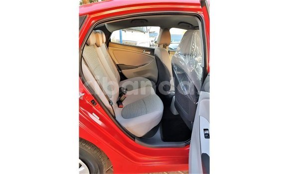 Acheter Import Voiture Hyundai Accent Rouge à Import - Dubai, Ouganda Acheter Import Voiture Hyundai Accent Rouge à Import - Dubai, Ouganda