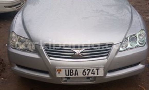 Nunua Ilio tumika Toyota Mark X Fedha Gari ndani ya Kampala nchini Uganda Nunua Ilio tumika Toyota Mark X Fedha Gari ndani ya Kampala nchini Uganda