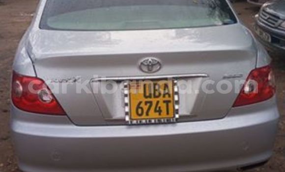 Nunua Ilio tumika Toyota Mark X Fedha Gari ndani ya Kampala nchini Uganda Nunua Ilio tumika Toyota Mark X Fedha Gari ndani ya Kampala nchini Uganda