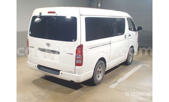 Acheter Import Voiture Toyota Hiace Blanc à Import - Dubai, Ouganda Acheter Import Voiture Toyota Hiace Blanc à Import - Dubai, Ouganda