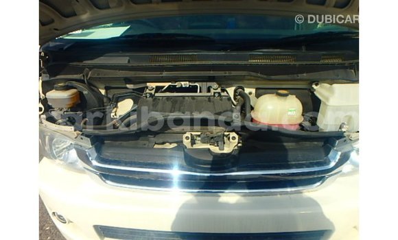 Acheter Import Voiture Toyota Hiace Blanc à Import - Dubai, Ouganda Acheter Import Voiture Toyota Hiace Blanc à Import - Dubai, Ouganda