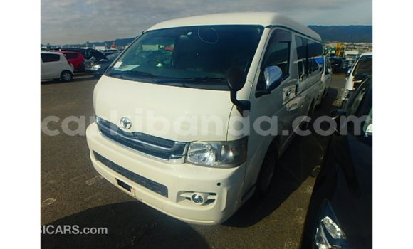 Acheter Import Voiture Toyota Hiace Blanc à Import - Dubai, Ouganda Acheter Import Voiture Toyota Hiace Blanc à Import - Dubai, Ouganda
