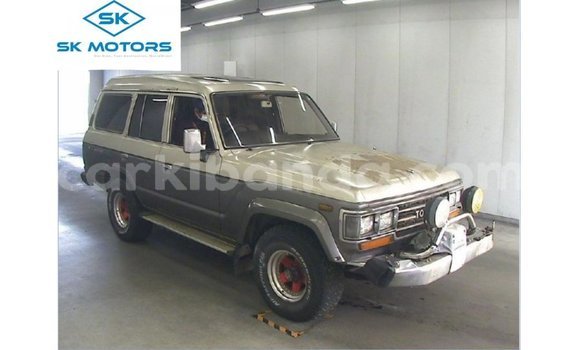Acheter Import Voiture Toyota Land Cruiser Autre à Import - Dubai, Ouganda Acheter Import Voiture Toyota Land Cruiser Autre à Import - Dubai, Ouganda