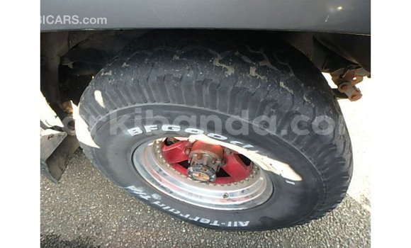 Acheter Import Voiture Toyota Land Cruiser Autre à Import - Dubai, Ouganda Acheter Import Voiture Toyota Land Cruiser Autre à Import - Dubai, Ouganda
