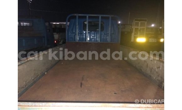 Acheter Import Voiture Toyota Dyna Bleu à Import - Dubai, Ouganda Acheter Import Voiture Toyota Dyna Bleu à Import - Dubai, Ouganda