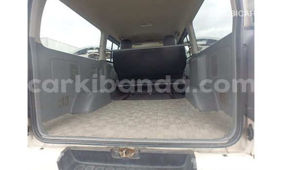 Acheter Import Voiture Toyota Hiace Blanc à Import - Dubai, Ouganda Acheter Import Voiture Toyota Hiace Blanc à Import - Dubai, Ouganda