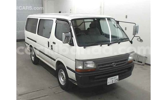 Acheter Import Voiture Toyota Hiace Blanc à Import - Dubai, Ouganda Acheter Import Voiture Toyota Hiace Blanc à Import - Dubai, Ouganda