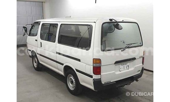 Acheter Import Voiture Toyota Hiace Blanc à Import - Dubai, Ouganda Acheter Import Voiture Toyota Hiace Blanc à Import - Dubai, Ouganda