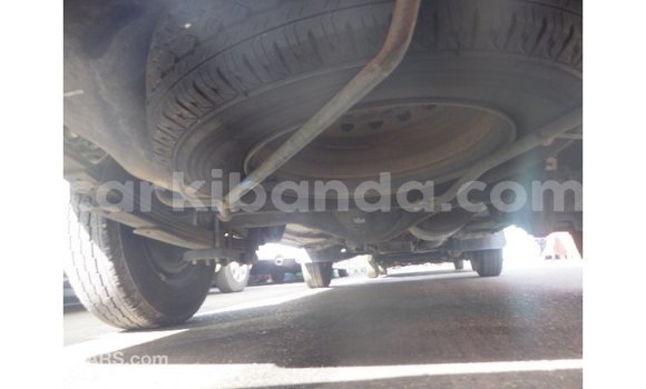 Acheter Import Voiture Toyota Hiace Blanc à Import - Dubai, Ouganda Acheter Import Voiture Toyota Hiace Blanc à Import - Dubai, Ouganda