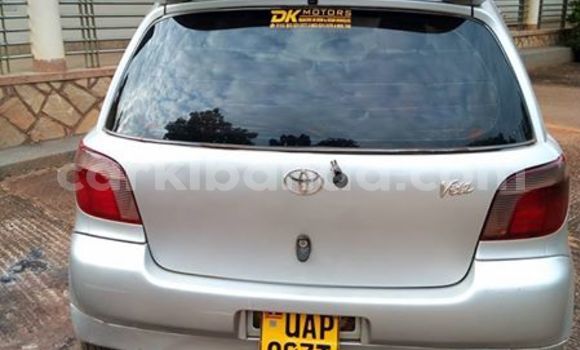 Gura Yakoze Toyota Vitz Silver Imodoka i Kampala mu Uganda Gura Yakoze Toyota Vitz Silver Imodoka i Kampala mu Uganda