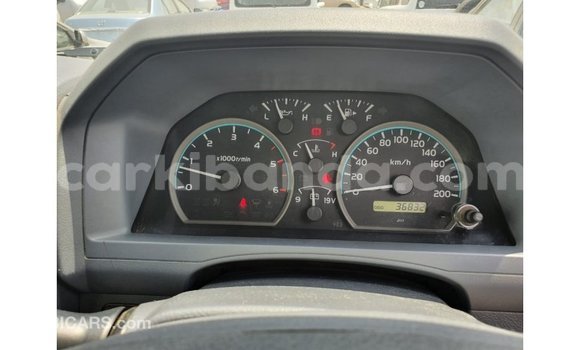 Acheter Import Voiture Toyota Land Cruiser Blanc à Import - Dubai, Ouganda Acheter Import Voiture Toyota Land Cruiser Blanc à Import - Dubai, Ouganda