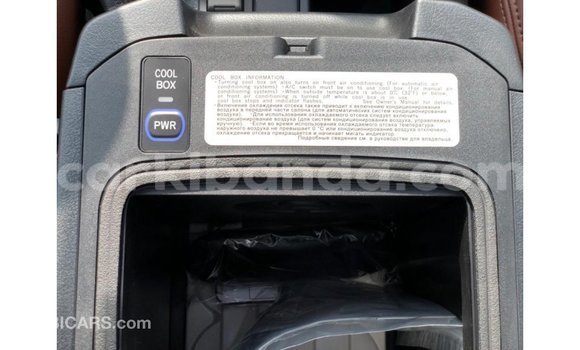 Acheter Import Voiture Toyota Prado Noir à Import - Dubai, Ouganda Acheter Import Voiture Toyota Prado Noir à Import - Dubai, Ouganda