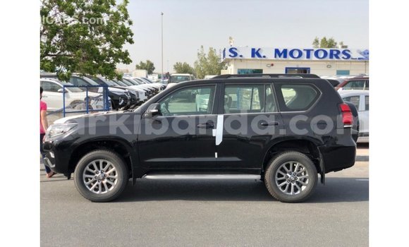Acheter Import Voiture Toyota Prado Noir à Import - Dubai, Ouganda Acheter Import Voiture Toyota Prado Noir à Import - Dubai, Ouganda