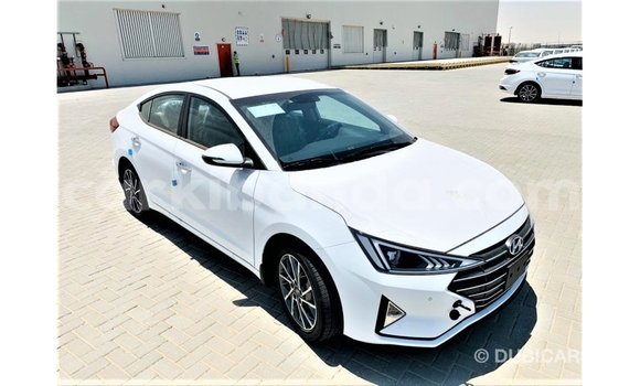 Acheter Import Voiture Hyundai Elantra Blanc à Import - Dubai, Ouganda Acheter Import Voiture Hyundai Elantra Blanc à Import - Dubai, Ouganda